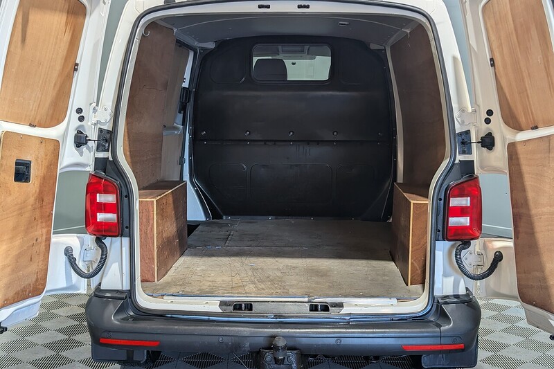 Volkswagen Transporter 2.0 TDI T28 BlueMotion Tech Startline Panel Van 5dr Diesel Manual FWD SWB Euro 6 (s/s) (102 ps) - U206