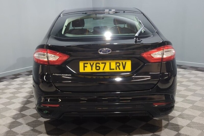 Ford Mondeo 2.0 TDCi ST-Line Hatchback 5dr Diesel Manual Euro 6 (s/s) (150 ps) - U211