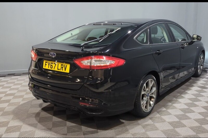 Ford Mondeo 2.0 TDCi ST-Line Hatchback 5dr Diesel Manual Euro 6 (s/s) (150 ps) - U211