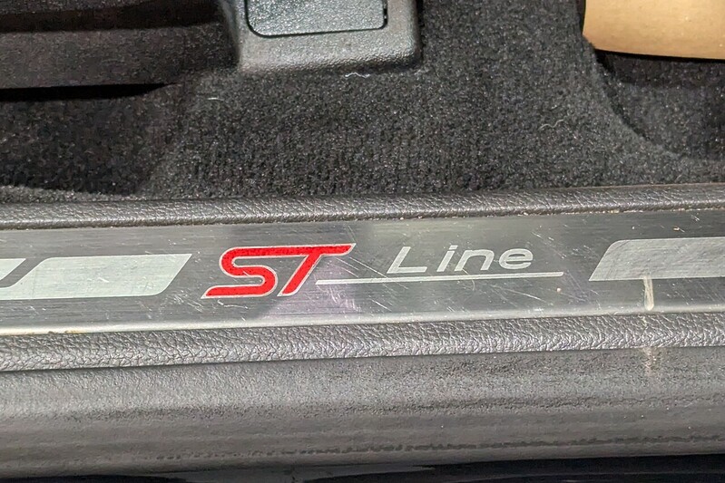 Ford Mondeo 2.0 TDCi ST-Line Hatchback 5dr Diesel Manual Euro 6 (s/s) (150 ps) - U211