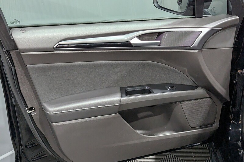 Ford Mondeo 2.0 TDCi ST-Line Hatchback 5dr Diesel Manual Euro 6 (s/s) (150 ps) - U211