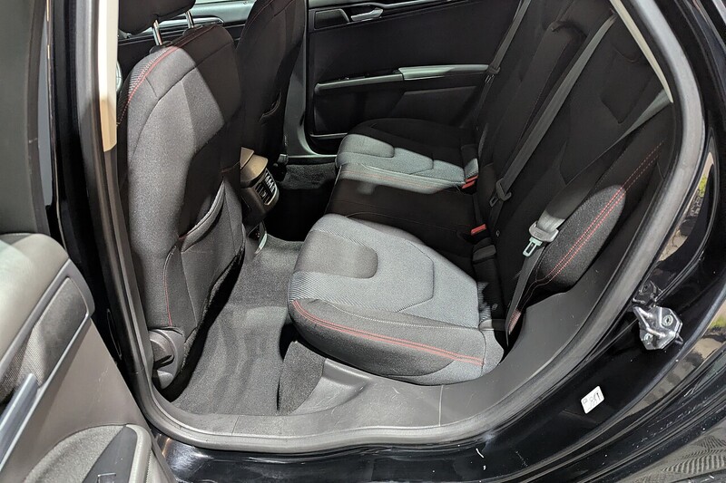 Ford Mondeo 2.0 TDCi ST-Line Hatchback 5dr Diesel Manual Euro 6 (s/s) (150 ps) - U211