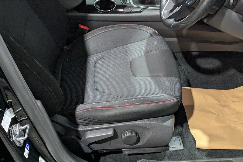 Ford Mondeo 2.0 TDCi ST-Line Hatchback 5dr Diesel Manual Euro 6 (s/s) (150 ps) - U211