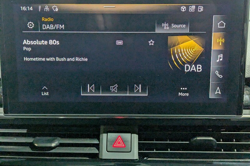 Audi A4 Avant 2.0 TDI 35 Black Edition Estate 5dr Diesel S Tronic Euro 6 (s/s) (163 ps) - U214