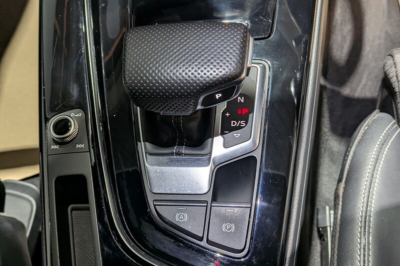 Audi A4 Avant 2.0 TDI 35 Black Edition Estate 5dr Diesel S Tronic Euro 6 (s/s) (163 ps) - U214