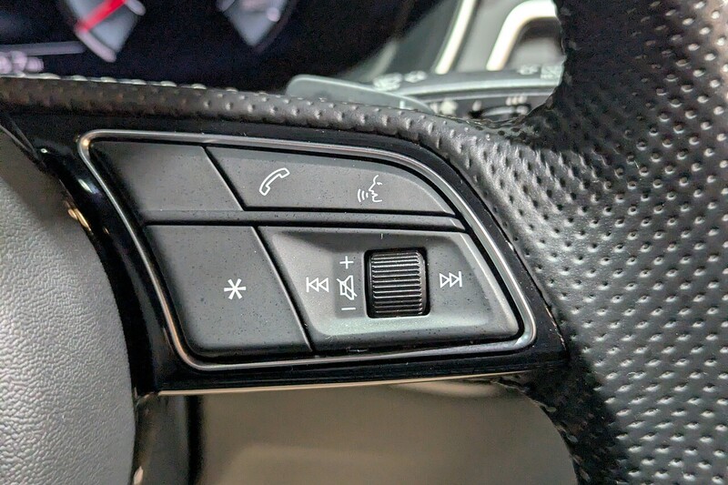 Audi A4 Avant 2.0 TDI 35 Black Edition Estate 5dr Diesel S Tronic Euro 6 (s/s) (163 ps) - U214