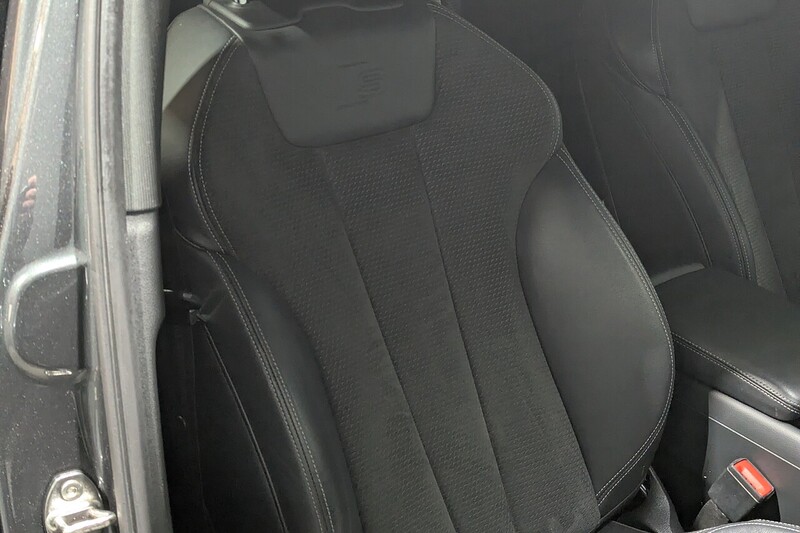 Audi A4 Avant 2.0 TDI 35 Black Edition Estate 5dr Diesel S Tronic Euro 6 (s/s) (163 ps) - U214