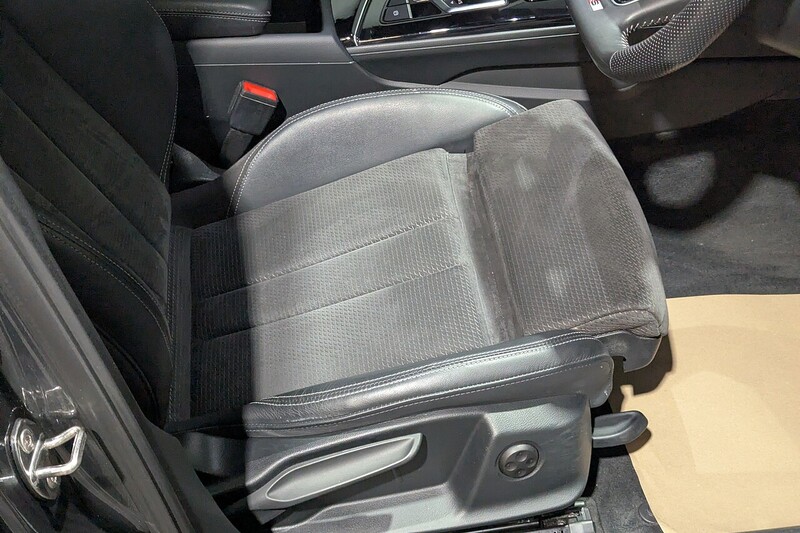 Audi A4 Avant 2.0 TDI 35 Black Edition Estate 5dr Diesel S Tronic Euro 6 (s/s) (163 ps) - U214