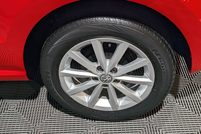 Volkswagen Polo 1.0 BlueMotion Tech Match Hatchback 3dr Petrol Manual Euro 6 (s/s) (60 ps) - U220