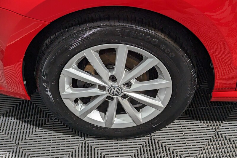 Volkswagen Polo 1.0 BlueMotion Tech Match Hatchback 3dr Petrol Manual Euro 6 (s/s) (60 ps) - U220