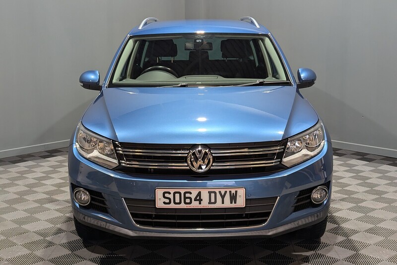 Volkswagen Tiguan 2.0 TDI BlueMotion Tech Match SUV 5dr Diesel Manual 4WD Euro 5 (s/s) (140 ps) - U222