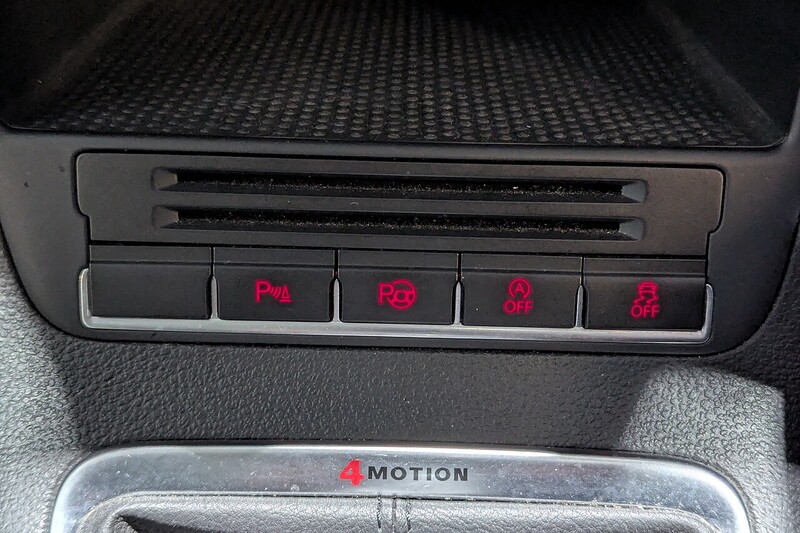 Volkswagen Tiguan 2.0 TDI BlueMotion Tech Match SUV 5dr Diesel Manual 4WD Euro 5 (s/s) (140 ps) - U222