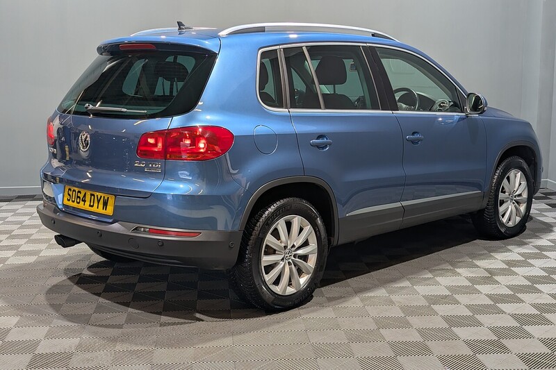 Volkswagen Tiguan 2.0 TDI BlueMotion Tech Match SUV 5dr Diesel Manual 4WD Euro 5 (s/s) (140 ps) - U222