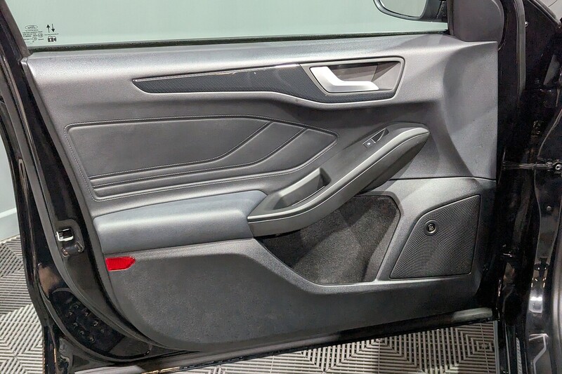 Ford Focus 2.0 EcoBlue ST Hatchback 5dr Diesel Manual Euro 6 (s/s) (190 ps) - U223