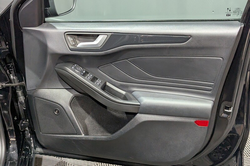 Ford Focus 2.0 EcoBlue ST Hatchback 5dr Diesel Manual Euro 6 (s/s) (190 ps) - U223