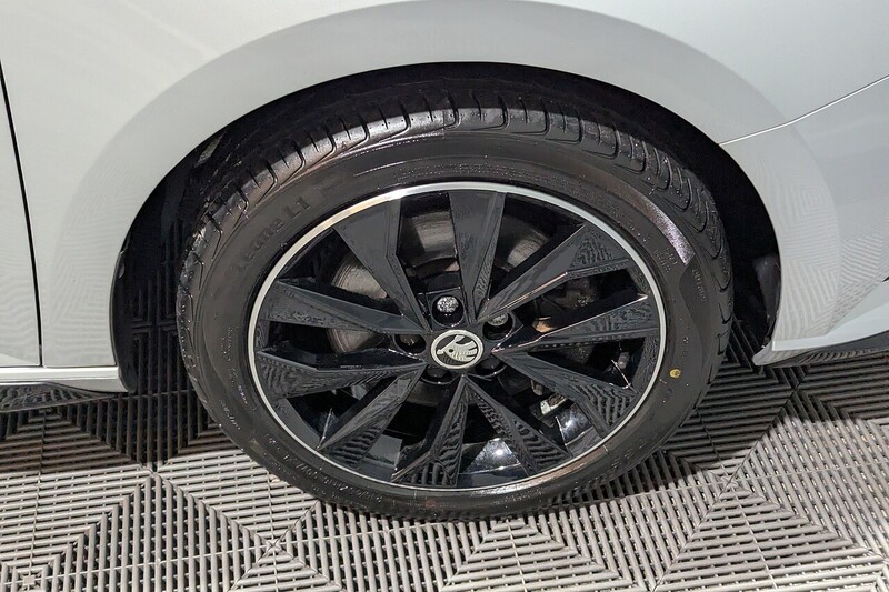 Skoda Fabia 1.0 TSI Monte Carlo Hatchback 5dr Petrol DSG Euro 6 (s/s) (110 ps) - U225