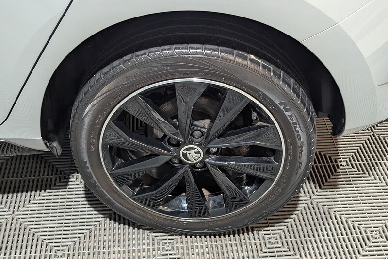 Skoda Fabia 1.0 TSI Monte Carlo Hatchback 5dr Petrol DSG Euro 6 (s/s) (110 ps) - U225