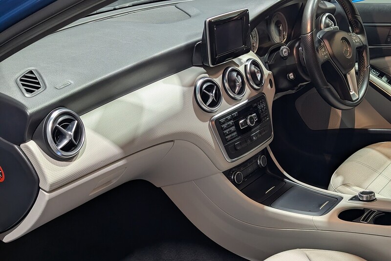 Mercedes-Benz A Class 1.5 A180 CDI Sport Hatchback 5dr Diesel 7G-DCT Euro 5 (s/s) (109 ps) - U241