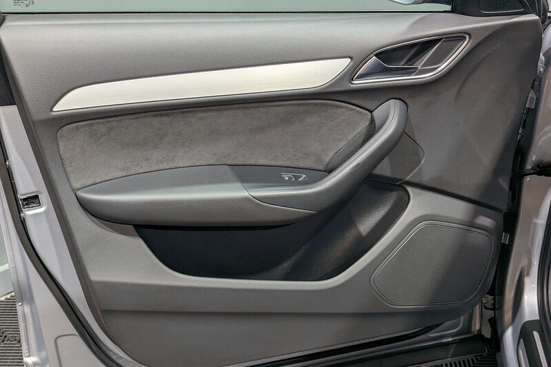 Audi Q3 2.0 TDI S line Plus SUV 5dr Diesel Manual quattro Euro 5 (s/s) (140 ps) - U242