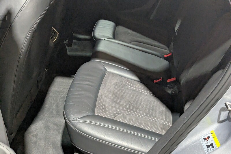 Audi Q3 2.0 TDI S line Plus SUV 5dr Diesel Manual quattro Euro 5 (s/s) (140 ps) - U242