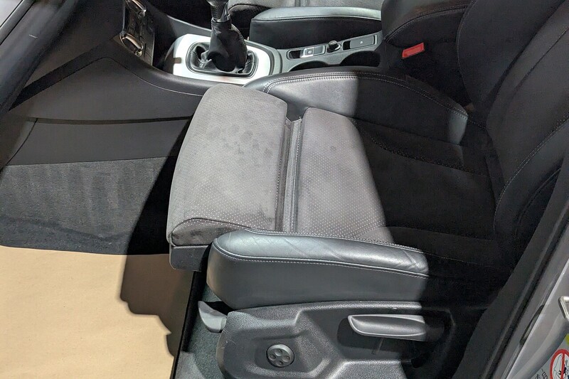 Audi Q3 2.0 TDI S line Plus SUV 5dr Diesel Manual quattro Euro 5 (s/s) (140 ps) - U242