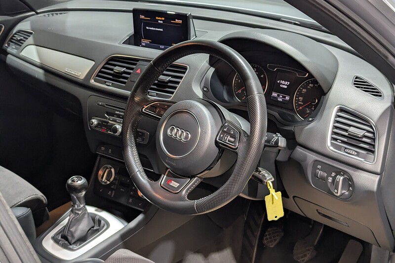 Audi Q3 2.0 TDI S line Plus SUV 5dr Diesel Manual quattro Euro 5 (s/s) (140 ps) - U242
