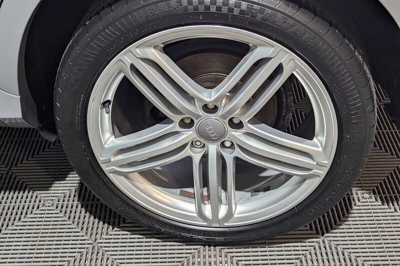 Audi Q3 2.0 TDI S line Plus SUV 5dr Diesel Manual quattro Euro 5 (s/s) (140 ps) - U242