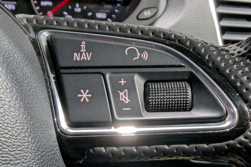 Audi Q3 2.0 TDI S line Plus SUV 5dr Diesel Manual quattro Euro 5 (s/s) (140 ps) - U242