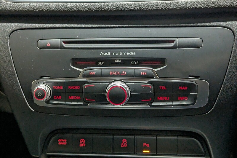 Audi Q3 2.0 TDI S line Plus SUV 5dr Diesel Manual quattro Euro 5 (s/s) (140 ps) - U242