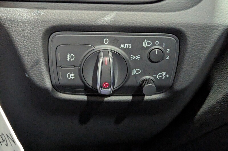 Audi A3 1.4 TFSI CoD Sport Hatchback 3dr Petrol S Tronic Euro 6 (s/s) (140 ps) - U243