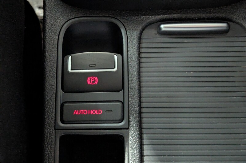 Volkswagen Tiguan 2.0 TDI BlueMotion Tech Match SUV 5dr Diesel Manual 2WD Euro 5 (s/s) (140 ps) - U269