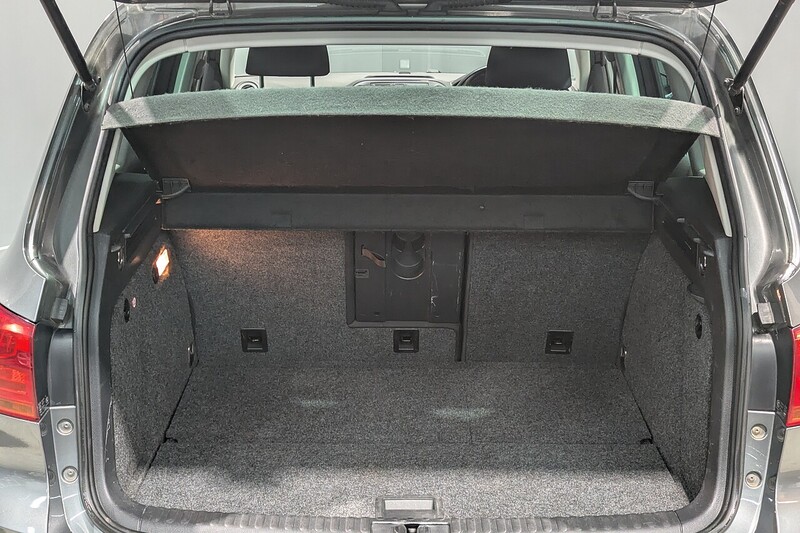 Volkswagen Tiguan 2.0 TDI BlueMotion Tech Match SUV 5dr Diesel Manual 2WD Euro 5 (s/s) (140 ps) - U269