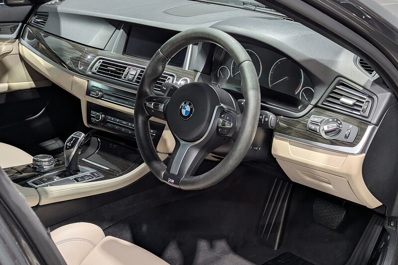 BMW 5 Series 3.0 530d M Sport Saloon 4dr Diesel Auto Euro 6 (s/s) (258 ps) - U277