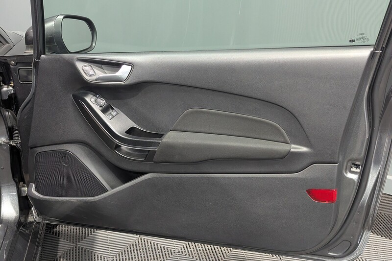 Ford Fiesta 1.0T EcoBoost ST-Line Hatchback 3dr Petrol Manual Euro 6 (s/s) (125 ps) - U305