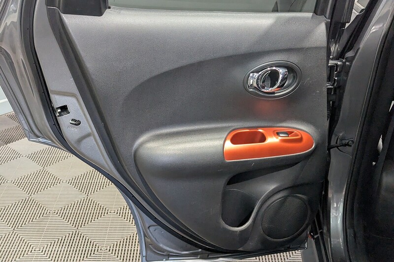 Nissan Juke 1.6 Tekna SUV 5dr Petrol Manual Euro 6 (112 ps) - U307