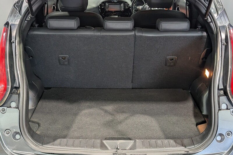 Nissan Juke 1.6 Tekna SUV 5dr Petrol Manual Euro 6 (112 ps) - U307