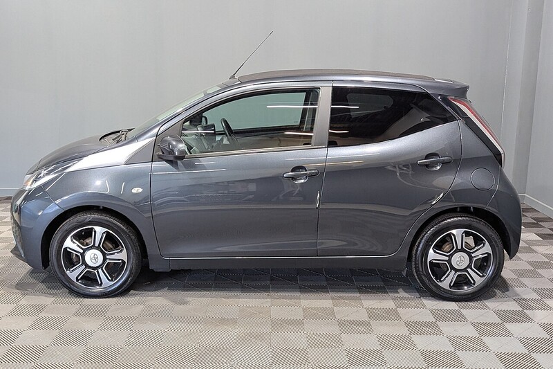 Toyota AYGO 1.0 VVT-i x-clusiv 2 x-wave 5dr Petrol Manual Euro 6 (68 ps) - U317