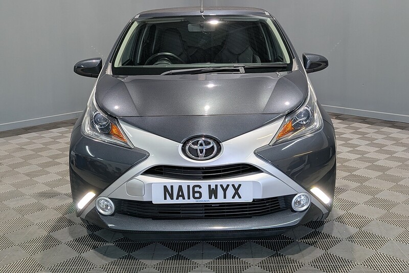 Toyota AYGO 1.0 VVT-i x-clusiv 2 x-wave 5dr Petrol Manual Euro 6 (68 ps) - U317