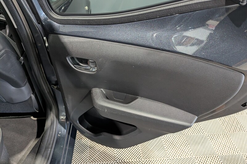 Toyota AYGO 1.0 VVT-i x-clusiv 2 x-wave 5dr Petrol Manual Euro 6 (68 ps) - U317