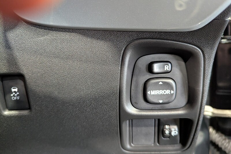 Toyota AYGO 1.0 VVT-i x-clusiv 2 x-wave 5dr Petrol Manual Euro 6 (68 ps) - U317