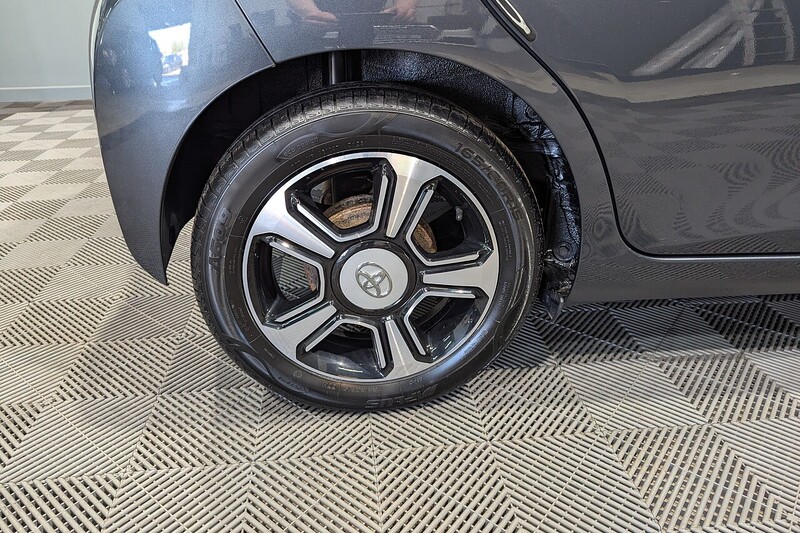 Toyota AYGO 1.0 VVT-i x-clusiv 2 x-wave 5dr Petrol Manual Euro 6 (68 ps) - U317