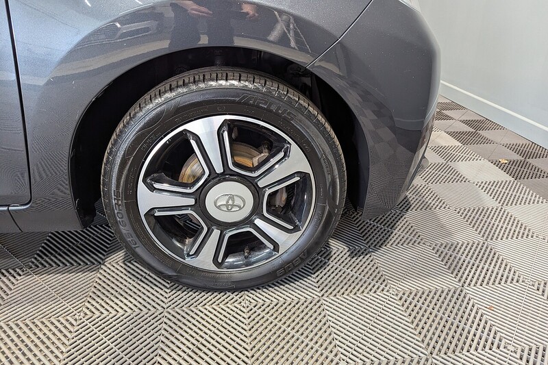 Toyota AYGO 1.0 VVT-i x-clusiv 2 x-wave 5dr Petrol Manual Euro 6 (68 ps) - U317