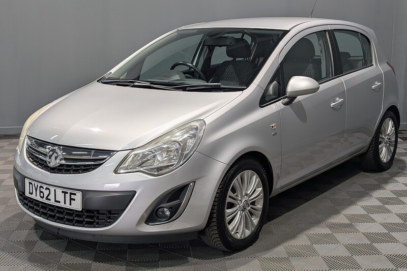 Vauxhall Corsa 1.4 16V SE Hatchback 5dr Petrol Manual Wide Ratio Euro 5 (100 ps) - U318