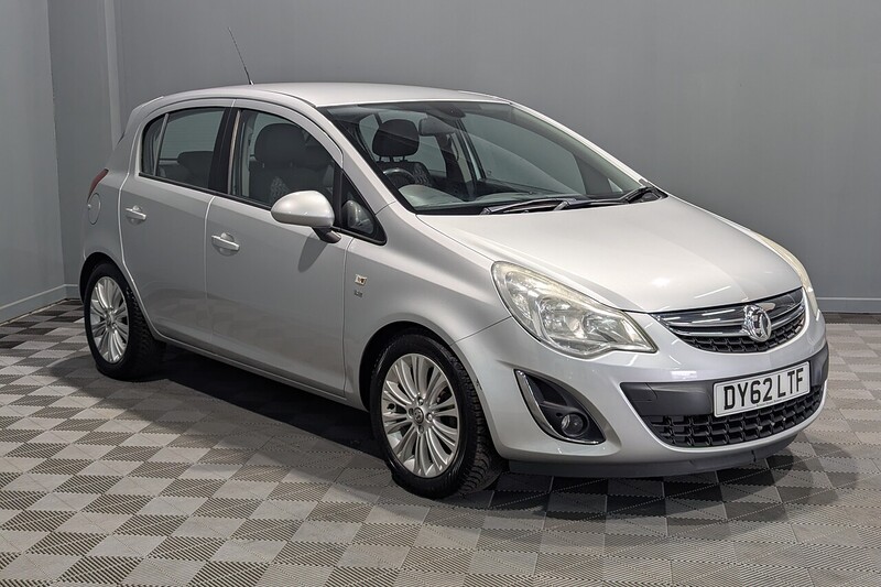 Vauxhall Corsa 1.4 16V SE Hatchback 5dr Petrol Manual Wide Ratio Euro 5 (100 ps) - U318
