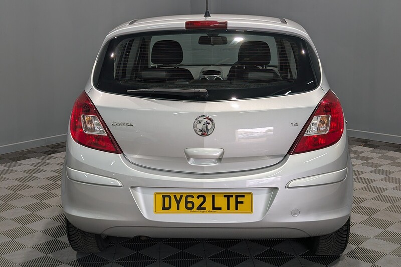 Vauxhall Corsa 1.4 16V SE Hatchback 5dr Petrol Manual Wide Ratio Euro 5 (100 ps) - U318