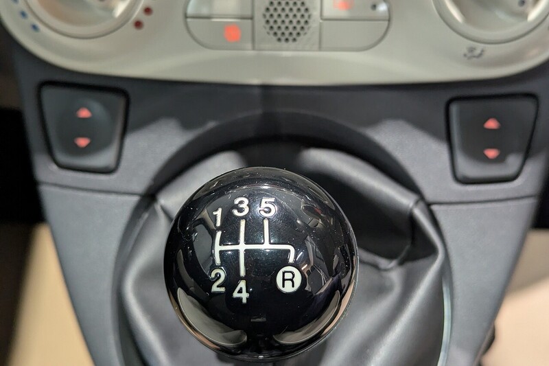 Fiat 500 Lounge Hatchback 1.2 Manual Petrol - U320