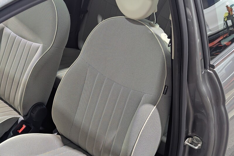 Fiat 500 Lounge Hatchback 1.2 Manual Petrol - U320