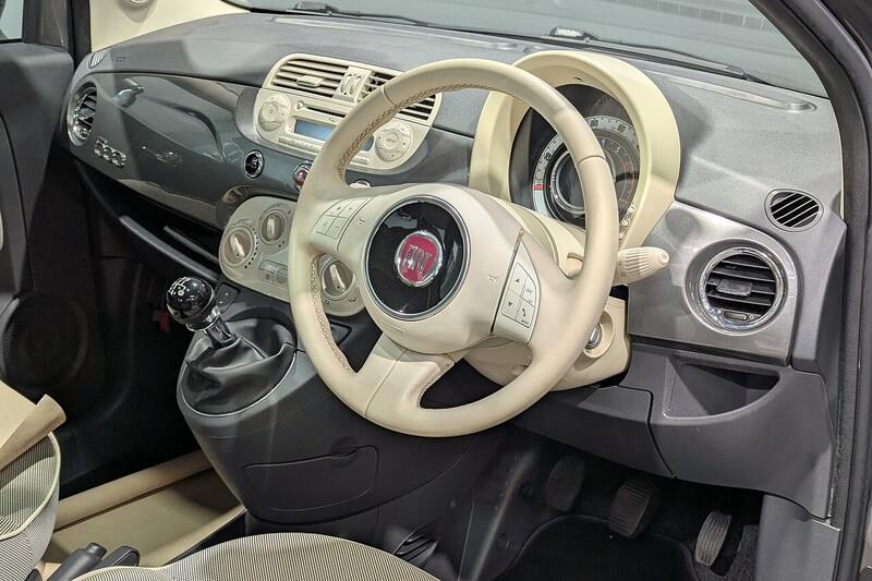 Fiat 500 Lounge Hatchback 1.2 Manual Petrol - U320