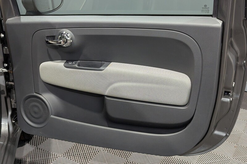 Fiat 500 Lounge Hatchback 1.2 Manual Petrol - U320