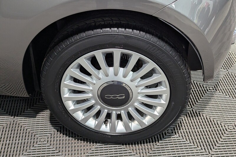 Fiat 500 Lounge Hatchback 1.2 Manual Petrol - U320